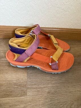 Merrell Women’s Kahuna Web Hiking Sandals Apricot Color Block Size 9 Vibram Sole